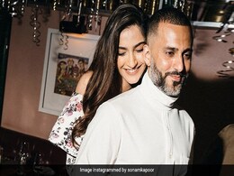 सोनम कपूर ने पति आनंद आहूजा को बताया अपनी पूरी दुनिया, तो बहन रिया कपूर गुस्से में कह गई यह बात सोनम कपूर ने पति आनंद आहूजा को बताया अपनी पूरी दुनिया, तो बहन रिया कपूर गुस्से में कह गई यह बात