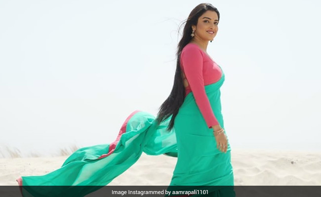 आम्रपाली दुबे ने भोजपुरी सॉन्ग पर किया डांस, बार-बार देखा जा रहा Video