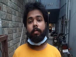 दिल्ली: दक्षिण एशियाई लड़कियों से दोस्ती करके उन्हें ब्लैकमेल करने वाला युवक पकड़ा गया दिल्ली: दक्षिण एशियाई लड़कियों से दोस्ती करके उन्हें ब्लैकमेल करने वाला युवक पकड़ा गया