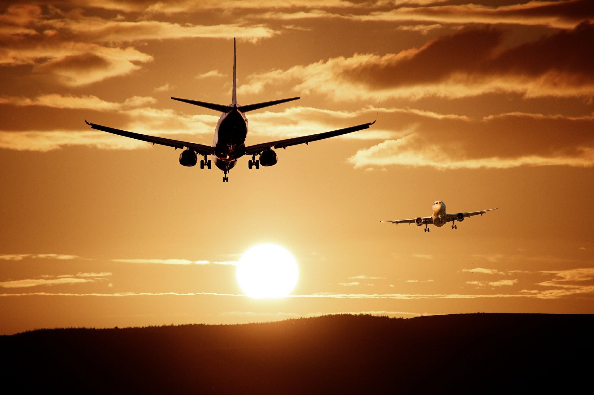 Parliament Panel Flags Aviation Safety Gaps, Says "Give DGCA Full Autonomy"