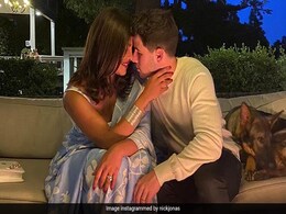 "Thank You For Asking <i>Jaan</i>": Priyanka Chopra To Nick Jonas' Proposal Anniversary Post "Thank You For Asking <i>Jaan</i>": Priyanka Chopra To Nick Jonas' Proposal Anniversary Post