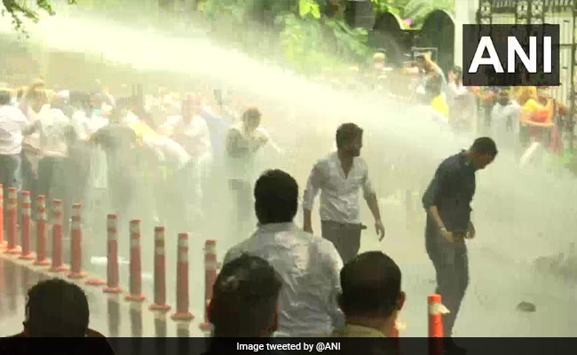 Water Cannon Used On BJP Workers Protesting Over Delhi Water Crisis