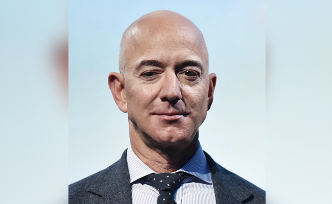 Amazon Founder Calls AI Pessimism Wrong, Blames "Smart" People