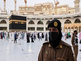 In A First, Saudi Women Soldiers Stand Guard In Mecca During Haj In A First, Saudi Women Soldiers Stand Guard In Mecca During Haj