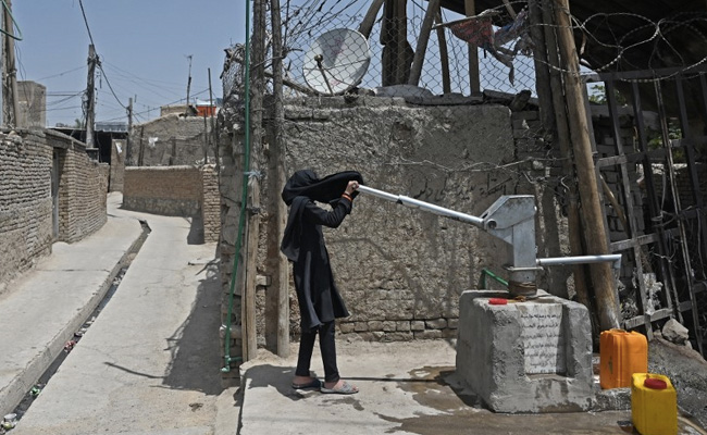 Taliban Surround Afghan City Ghazni, Take Over Civilian Houses: Officials