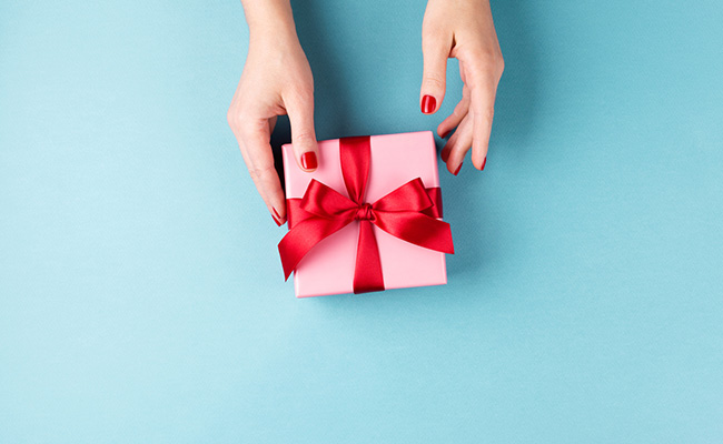 Friendship Day Gifting Ideas 2021: Your BFF Will Love You Even More For These Fabulous Friendship Day Gifts