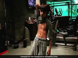 Shilpa Shetty के नक्शेकदम पर चल रहे हैं वियान, 6 पैक ऐब्स देख रह जाएंगे हैरान Shilpa Shetty के नक्शेकदम पर चल रहे हैं वियान, 6 पैक ऐब्स देख रह जाएंगे हैरान