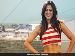 Shweta Tiwari 'शुक्ला वर्सेज त्रिपाठी' में आएंगी नजर, नए लुक की फोटो हुईं वायरल Shweta Tiwari 'शुक्ला वर्सेज त्रिपाठी' में आएंगी नजर, नए लुक की फोटो हुईं वायरल