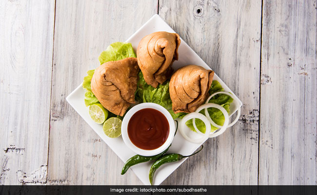 Monsoon Snacks: The Best Irresistible Bites To Make Your Rainy Days Special