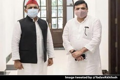 Akhilesh Yadav's Meeting With AAP's Sanjay Singh Sparks Alliance Buzz Akhilesh Yadav's Meeting With AAP's Sanjay Singh Sparks Alliance Buzz