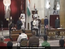 नरेंद्र मोदी कैबिनेट का बड़ा विस्तार, 15 कैबिनेट और 28  राज्य मंत्रियों ने ली शपथ नरेंद्र मोदी कैबिनेट का बड़ा विस्तार, 15 कैबिनेट और 28  राज्य मंत्रियों ने ली शपथ