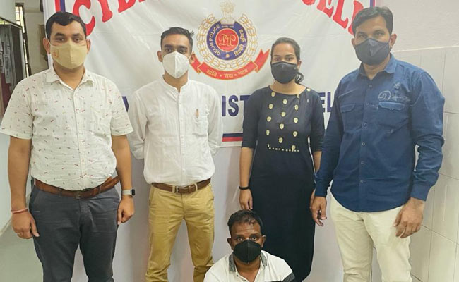 खुद को IAS बताकर लोगों को बनाता था शिकार, अब तक कर चुका 10 करोड़ से ज्यादा की ठगी