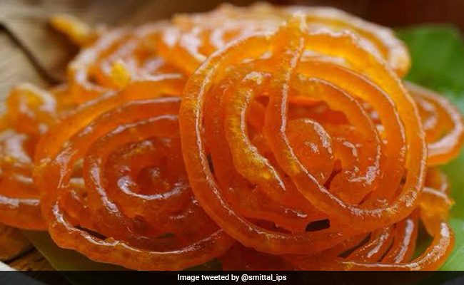 जलेबी खाने से मना करती थी पत्नी, तो IPS ने बयां किया अपना दर्द, नाराज पत्नी बोली- आज आप घर आओ तो...