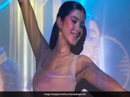 शनाया कपूर ने शेयर किया लेटेस्ट फोटोशूट तो सुहाना खान का यूं आया कमेंट शनाया कपूर ने शेयर किया लेटेस्ट फोटोशूट तो सुहाना खान का यूं आया कमेंट