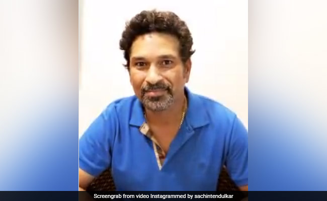 Sachin Tendulkar ने शेयर किए अपने अलग-अलग लुक, पूछा- कौन सा है बेहतर ? हरभजन-सहवाग ने भी दिया रिएक्शन - देखें Video