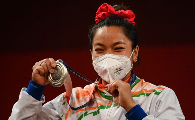 Weightlifter Mirabai Chanu Wins India's First Medal At Tokyo Olympics, Bags Silver In Women's 49kg