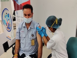 भारत में कोरोना वैक्सीनेशन के अहम पड़ाव, जानिए टीकाकरण के आगाज से अब तक की टाइमलाइन भारत में कोरोना वैक्सीनेशन के अहम पड़ाव, जानिए टीकाकरण के आगाज से अब तक की टाइमलाइन