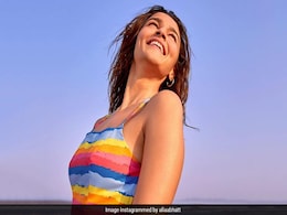 ICYMI: Arjun Kapoor's ROFL "Expensive Photographer" Comment On Alia Bhatt's Sunset Post ICYMI: Arjun Kapoor's ROFL "Expensive Photographer" Comment On Alia Bhatt's Sunset Post