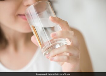 Water After Meals: खाना खाने के तुरंत बाद पानी पीने से हो सकती हैं ये समस्याएं Recipe