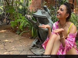 Radhika Apte ने सिंगल शर्ट में करवाया फोटोशूट, बोलीं- मैं मेंढक दिख रही हूं... Radhika Apte ने सिंगल शर्ट में करवाया फोटोशूट, बोलीं- मैं मेंढक दिख रही हूं...