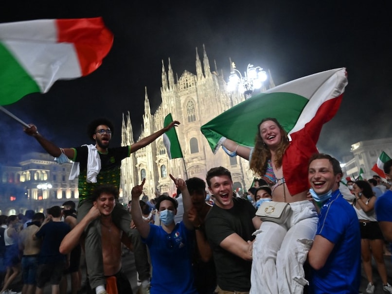 Jubilant Italians Celebrate Euro 2020 Victory To Forget Pandemic
