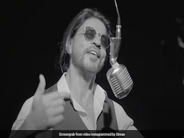 Shah Rukh Khan, Take A Bow. When He Sings, The World Listens Shah Rukh Khan, Take A Bow. When He Sings, The World Listens