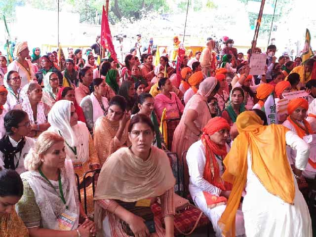 Women Farmers Hold <i>Kisan Sansad</i> At Delhi's Jantar Mantar