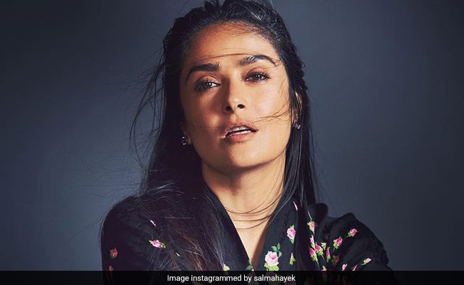 होश उड़ा देगा Salma Hayek का ये अंदाज, कान फिल्म फेस्टिवल में नजर आया ग्लैमरस लुक
