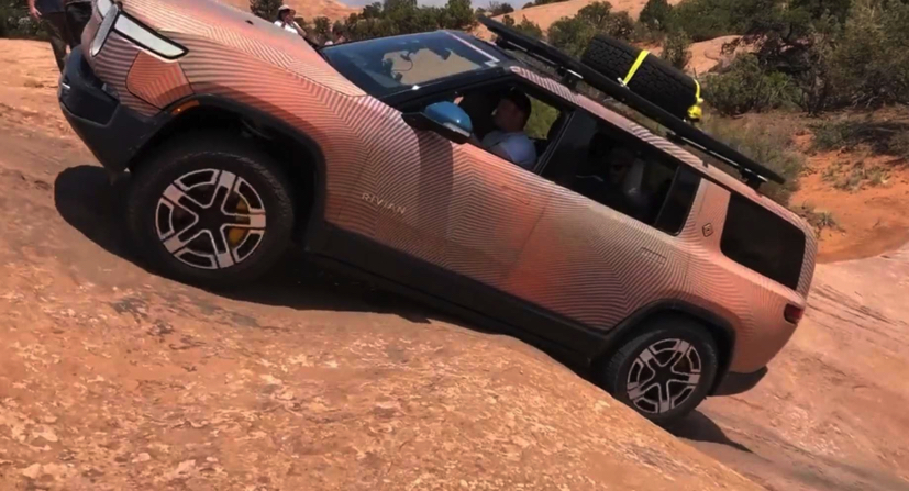Rivian R1S Easily Tackles A Steep Climb