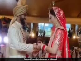 राहुल-दिशा की शादी की पहली तस्वीर आईं सामने, लाल लहंगे में बेहद खूबसूरत दिख रही हैं दिशा राहुल-दिशा की शादी की पहली तस्वीर आईं सामने, लाल लहंगे में बेहद खूबसूरत दिख रही हैं दिशा