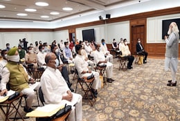 कोरोना से लड़ने के लिए 23,123 करोड़ का इमरजेंसी रिस्पॉन्स पैकेज मंजूर : कैबिनेट बैठक के बाद सरकार कोरोना से लड़ने के लिए 23,123 करोड़ का इमरजेंसी रिस्पॉन्स पैकेज मंजूर : कैबिनेट बैठक के बाद सरकार