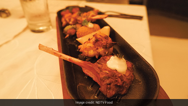 Food Tips: चिकन समेत इन चीजों को दोबारा गर्म करने से हो सकता है भारी नुकसान