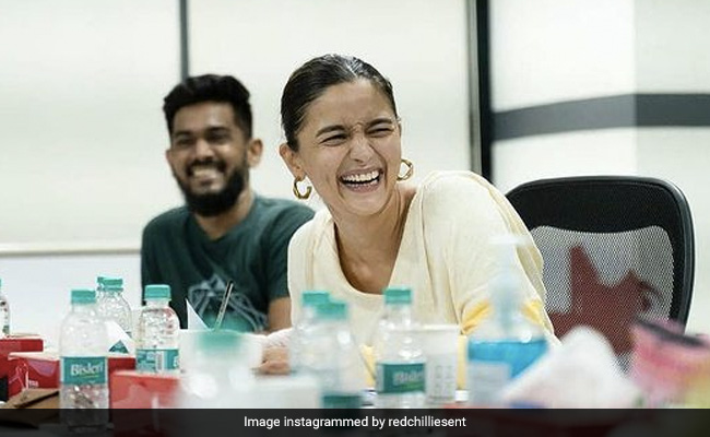 Inside "Chapter 1" Of Alia Bhatt's <i>Darlings</I> Diaries. Pics Here