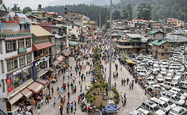 Home Secretary Reviews Covid Situation In Hill Stations, Tourist Locations