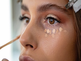 Concealer लगाने के बाद होने लगती है स्वेटिंग चेहरा दिखने लगता है केकी, अब से इन मेकअप टिप्स को करें फॉलो Concealer लगाने के बाद होने लगती है स्वेटिंग चेहरा दिखने लगता है केकी, अब से इन मेकअप टिप्स को करें फॉलो