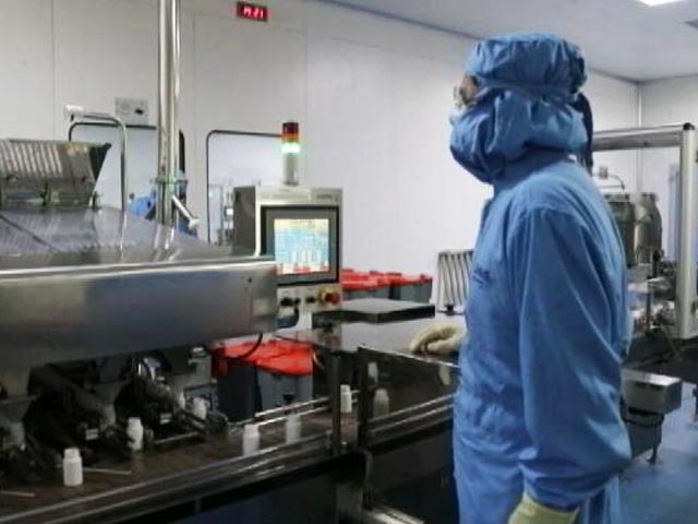 Manufacturing Activity Contracts For First Time In 11 Months