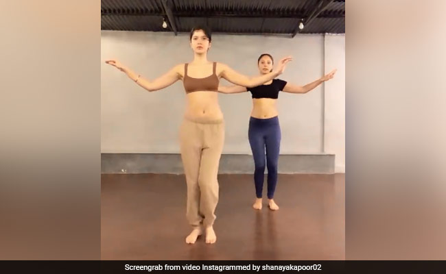 Shanaya Kapoor ने शेयर किया Belly Dance वीडियो, पापा संजय कपूर का यूं आया रिएक्शन