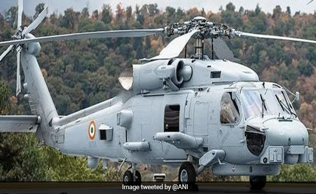 अमेरिकी नौसेना से मिले हर मौसम में सैन्य पराक्रम दिखाने वाले MH-60R हेलीकॉप्टर अमेरिकी नौसेना से मिले हर मौसम में सैन्य पराक्रम दिखाने वाले MH-60R हेलीकॉप्टर