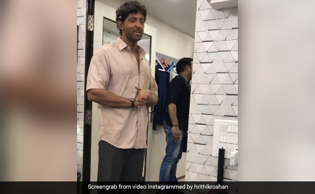 Trending: Hrithik Roshan's <i>Super</i> Singing Skills In A <i>Super 30</i> BTS Throwback