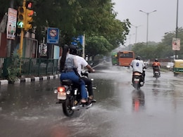 Weather Update: कल भी बारिश के आसार, पश्चिमी विक्षोभ के कारण पाकिस्तान से भारत तक ऐसे बदला मौसम का मिजाज