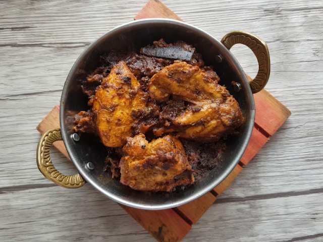 How To Make Hyderabadi Dum Ka Murgh | Easy Hyderabadi Dum Ka Murgh Recipe Video