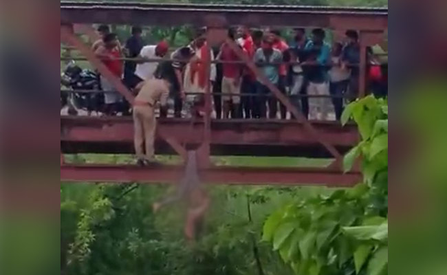 UP Girl Assaulted With Sticks Allegedly By Family For Wearing Jeans, Dies