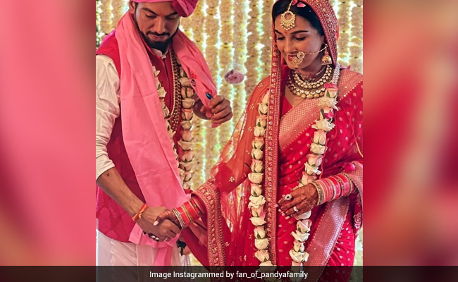 Trending: Pics From <i>Pandya Store</i> Actress Shiny Doshi And Lavesh Khairajani's Wedding