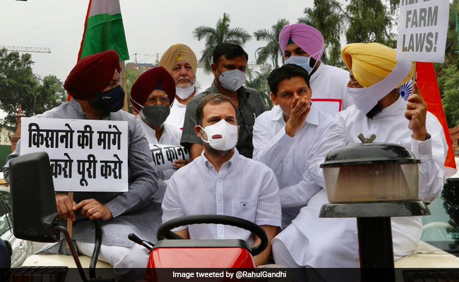 राहुल गांधी की संसद तक ट्रैक्टर रैली के मामले में दिल्ली पुलिस ने दर्ज की एफआईआर