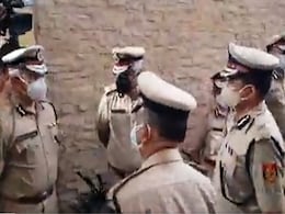 दिल्ली पुलिस आयुक्त ने स्वतंत्रता दिवस समारोह से पूर्व सुरक्षा को लेकर की अंतर-राज्यीय बैठक दिल्ली पुलिस आयुक्त ने स्वतंत्रता दिवस समारोह से पूर्व सुरक्षा को लेकर की अंतर-राज्यीय बैठक