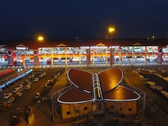 The World's First Fully Solar-Powered Airport Is In India