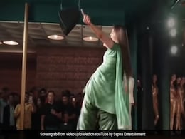 Sapna Choudhary ने 'तेरी आंख्या का यो काजल' पर मचा दिया डांस से धमाल, वायरल हुआ Video Sapna Choudhary ने 'तेरी आंख्या का यो काजल' पर मचा दिया डांस से धमाल, वायरल हुआ Video