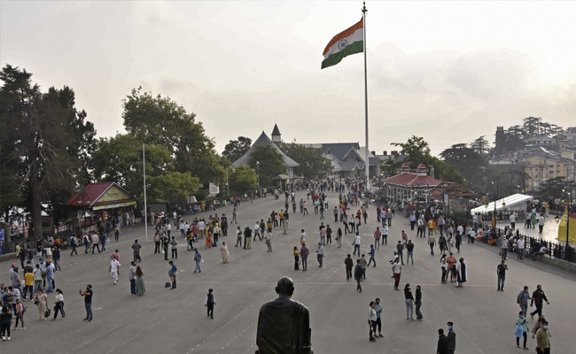 हिल स्टेशनों पर इतनी भीड़ क्यों? देखकर डरने की है जरूरत...