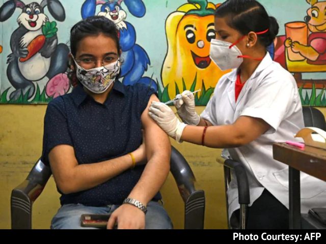 Maharashtra Vaccinates Over 8 Lakh, Highest 1-Day Inoculation In State