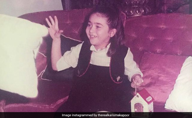 करिश्मा कपूर ने शेयर की बचपन की तस्वीर, खूब प्यार लुटा रहे सेलेब्स- देखें Photo